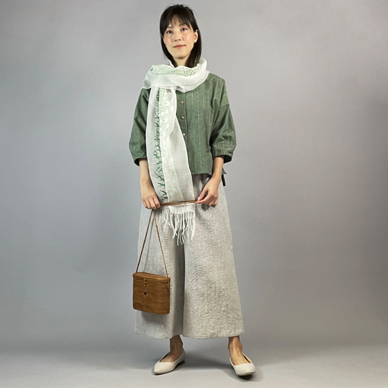 【織工おきぬ】シルク刺繍ショール　ぺんぺん草の画像