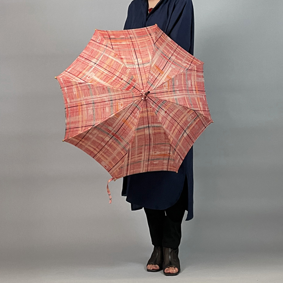 日傘　さき織り風　赤格子画像