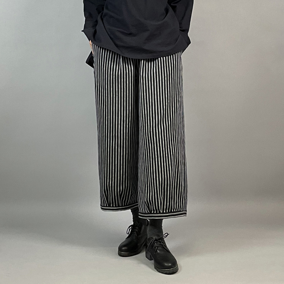 亀田縞】タックワイドパンツ 黒とグレーの縞｜工房 徳元 TOKUGEN