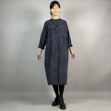 【亀田縞】段違いコートワンピース　紺にグレーの縞の画像