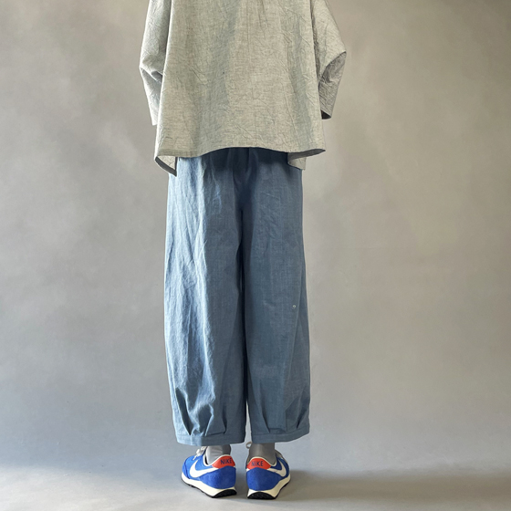 【備後絣】藍染め　タックワイドパンツ　水色の画像