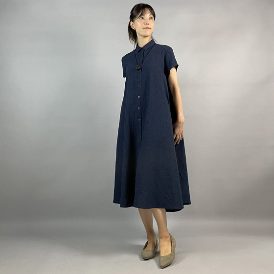 【亀田縞】シャツ襟フレアワンピース　フレンチ袖　 濃紺ワッシャーの画像