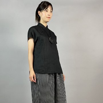 【近江ちぢみ】チャイナ風フレンチブラウス 黒　麻100％の画像