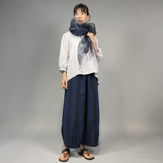 【亀田縞】ワイドタックパンツ　インディゴ変わり縞の画像