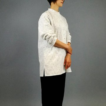 【備後絣】スタンドカラーシャツ 　藍染め　白十字絣の画像