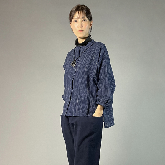 【備後絣】バルーン袖ブラウス　文人絣　紺の画像