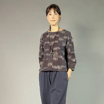 【備後絣】プルオーバーブラウス　　柿渋藍染め　絣No.23の画像
