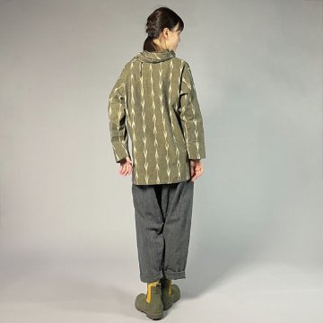 【備後絣】ざくろと藍染め　オフタートルプルオーバー　矢絣　の画像