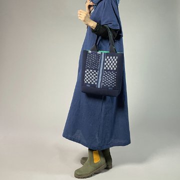 備後・藍染め　オリジナルトートバッグ　変わり絣の画像