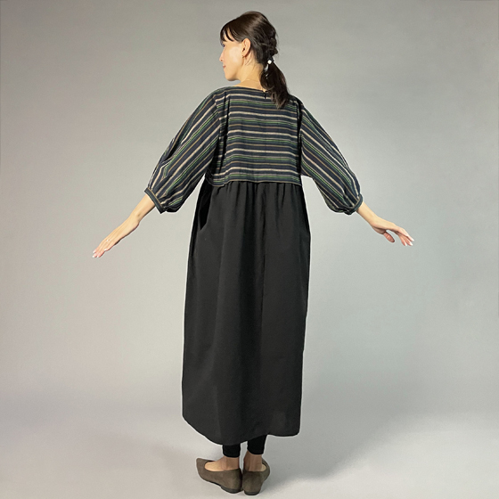 【遠州綿紬】バルーンワンピース　薫風（くんぷう）×　すみ黒無地の画像