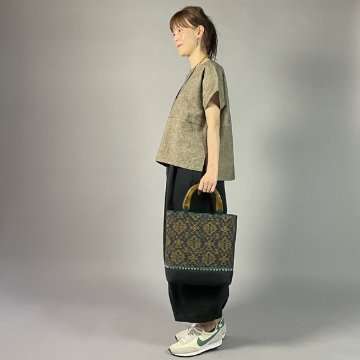 【遠州綿紬】ノーカラープルオーバー　黒鼠（くろねず）の画像
