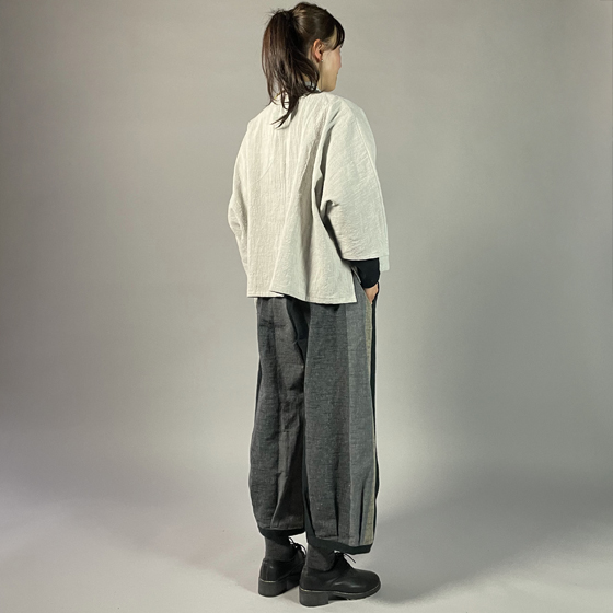 【遠州綿紬】ワイドタックパンツ　あらし4ー黒の画像