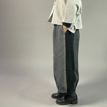 【遠州綿紬】ワイドタックパンツ　あらし4ー黒の画像