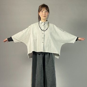 【備後絣】ワイドショートブラウス（ムササビ）　うす墨スラブの画像