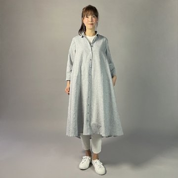 【亀田縞】シャツ襟フレアワンピース　七分袖　ワッシャーブルーグレーの画像