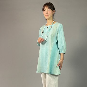 【近江ちぢみ】ノーカラーチュニック　ぼかし染め　ミントグリーン　の画像