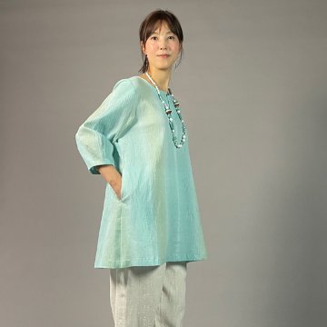 【近江ちぢみ】ノーカラーチュニック　ぼかし染め　ミントグリーン　の画像