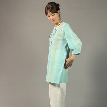 【近江ちぢみ】ノーカラーチュニック　ぼかし染め　ミントグリーン　の画像