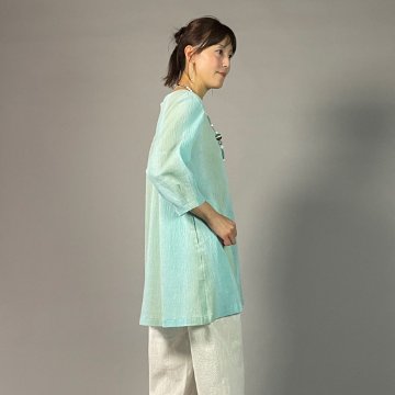 【近江ちぢみ】ノーカラーチュニック　ぼかし染め　ミントグリーン　の画像