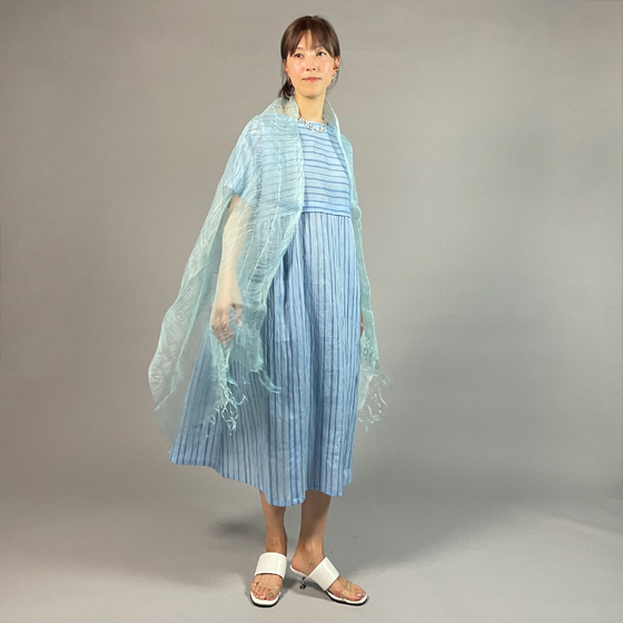 【近江ちぢみ】麻100％　半袖ワンピース　アイスブルーストライプの画像