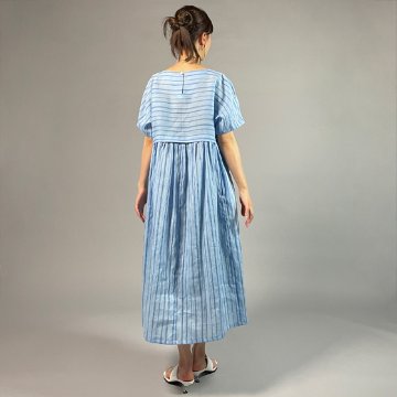 【近江ちぢみ】麻100％　半袖ワンピース　アイスブルーストライプの画像