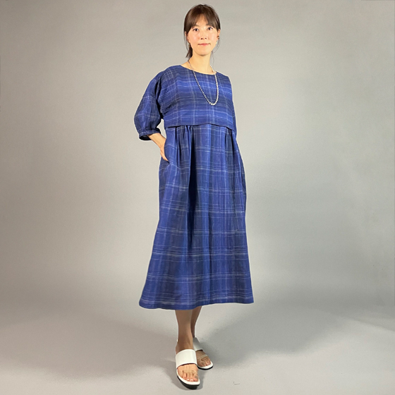 【近江ちぢみ】綿麻　切り替えワンピース　バルーン七分袖 青色格子の画像