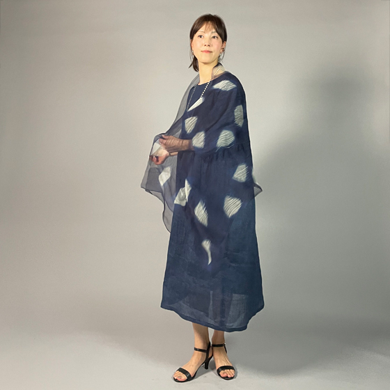 【近江ちぢみ】麻100％　切り替えワンピース　紺　細格子の画像