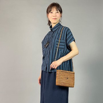 【遠州綿紬】フレンチ袖　前開きブラウス　細かつお縞の画像