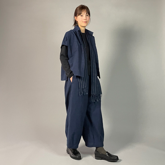 【亀田縞】ワイドタックパンツ　ワッシャー　紺無地の画像