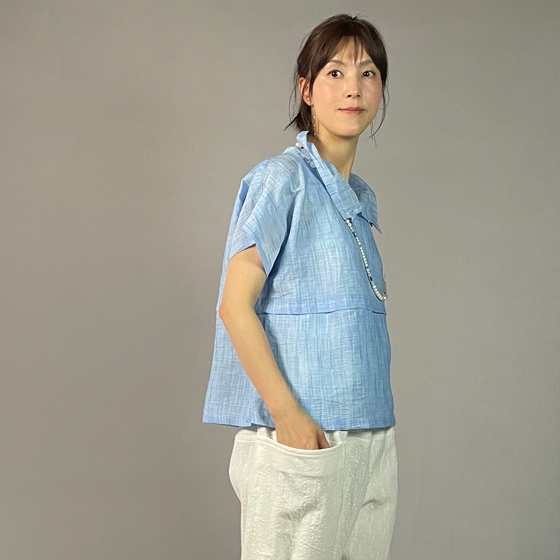 【近江ちぢみ】麻100% フレンチ袖 重ね衿　プルオーバー アイスブルーの画像