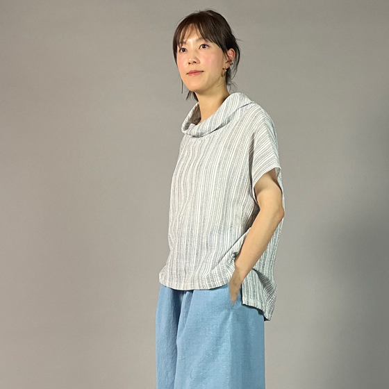 【備後絣】藍染め　オフタートルフレンチブラウス　文人絣　白の画像