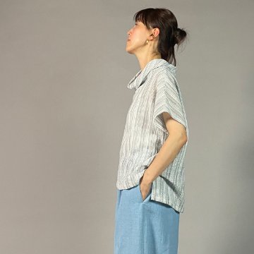 【備後絣】藍染め　オフタートルフレンチブラウス　文人絣　白の画像