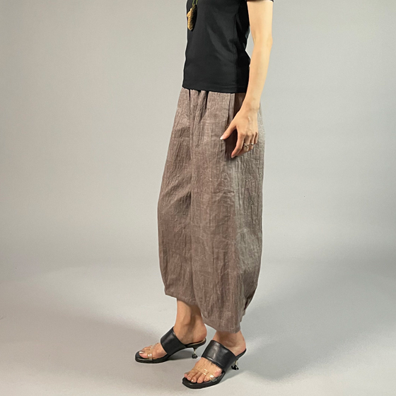 【近江ちぢみ】麻100％ワイドタックパンツ　うす茶の画像
