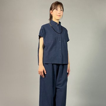 【亀田縞】フレンチ袖　前開きブラウス　ワッシャー紺の画像