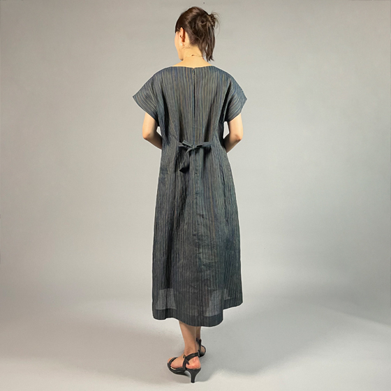 【近江ちぢみ】麻100％　フレンチスリーブワンピース　多色縞の画像