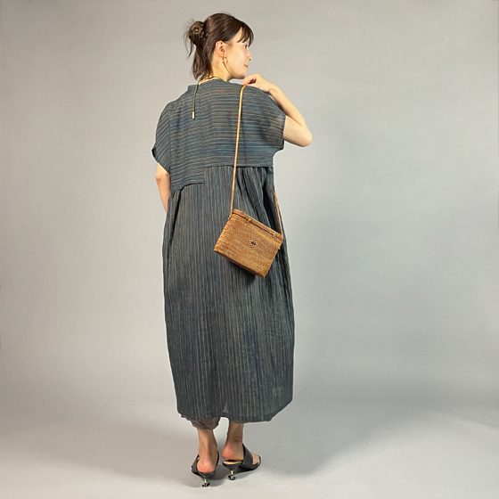 【近江ちぢみ】麻100％　段違い前開きワンピース　多色縞の画像