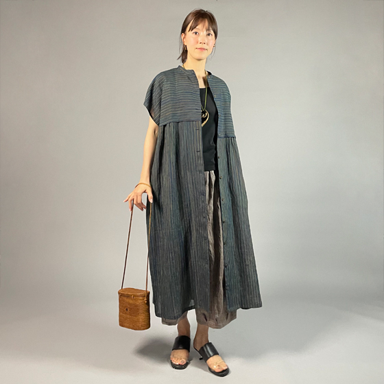 【近江ちぢみ】麻100％　段違い前開きワンピース　多色縞の画像