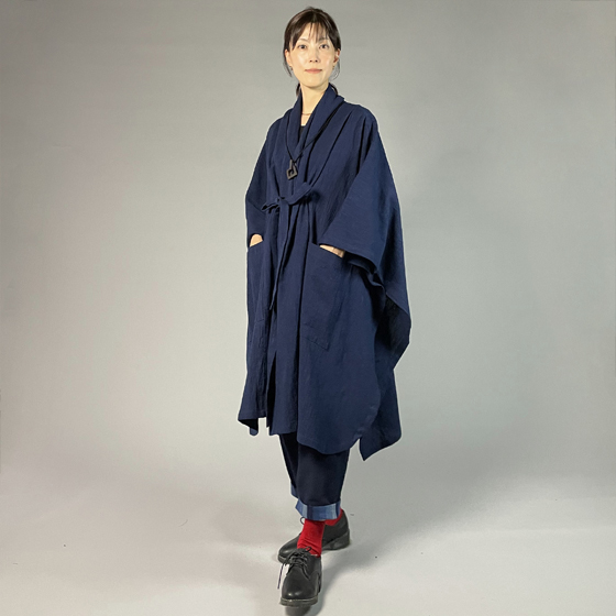 【備後絣】藍染め　インフィニティ・ケープコート　濃紺スラブの画像
