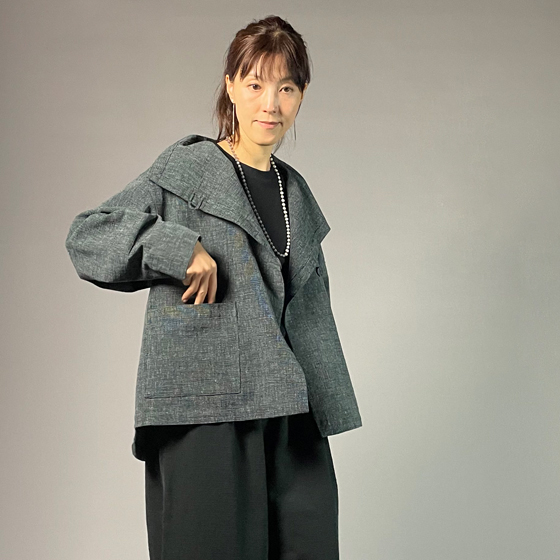 【遠州綿紬】フリースタイルショートジャケット　あらし　黒灰グレーの画像