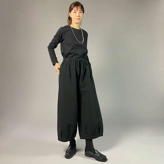 【遠州綿紬】タックワイドパンツ　あらし　黒の画像