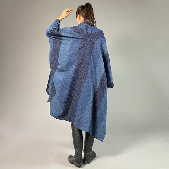 【遠州木綿】藍染め  インフィニティ・ケープコート  カツオ縞刺し織りーＢ生地の画像