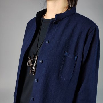 【備後絣】藍染め　スタンドカラー　ペンポケットブラウス　濃紺　無地の画像