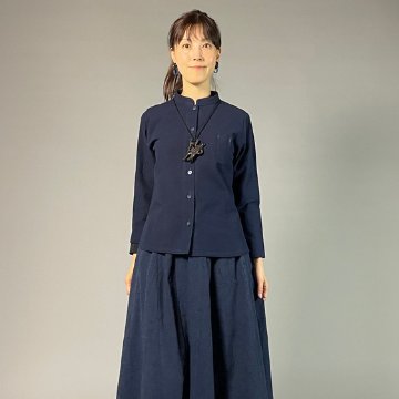 【備後絣】藍染め　スタンドカラー　ペンポケットブラウス　濃紺　無地の画像