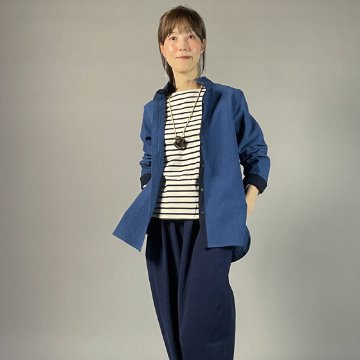 【備後絣】藍染め　台衿付きスタンドカラーブラウス　配色切り替え　中紺　青の画像