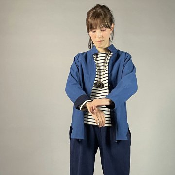 【備後絣】藍染め　台衿付きスタンドカラーブラウス　配色切り替え　中紺　青の画像