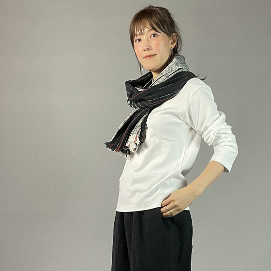 【遠州木綿】綿ショール 滝縞  黒白の画像