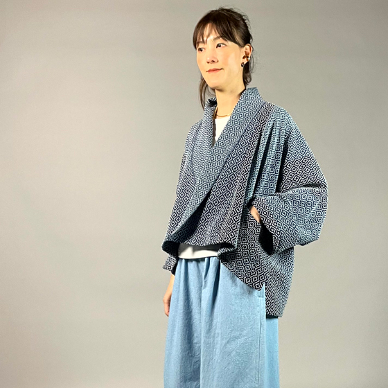 【遠州木綿】藍染め　羽織ショートジャケット　刺し子かつお縞ベースの画像