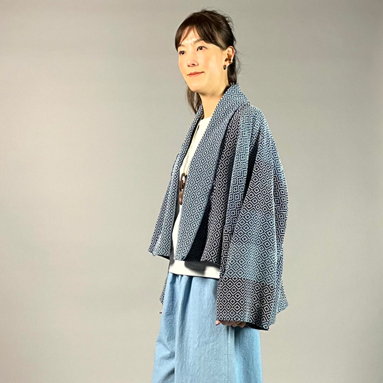【遠州木綿】藍染め　羽織ショートジャケット　刺し子かつお縞ベースの画像