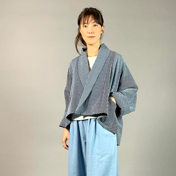 【遠州木綿】藍染め　羽織ショートジャケット　刺し子かつお縞ベースの画像