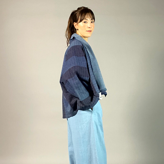 【遠州木綿】藍染め　羽織ショートジャケット　刺し子風　カツオ縞ベース紺の画像